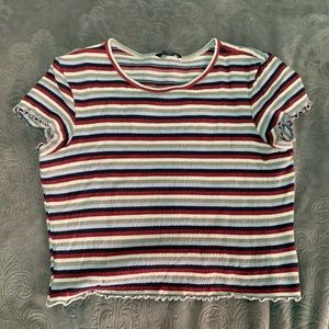 American Eagle cropped lettuce-edge t-shirt.